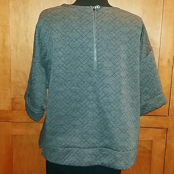 Banana Republic Grey Quilted Blouse Large - Picture 3 of 3
